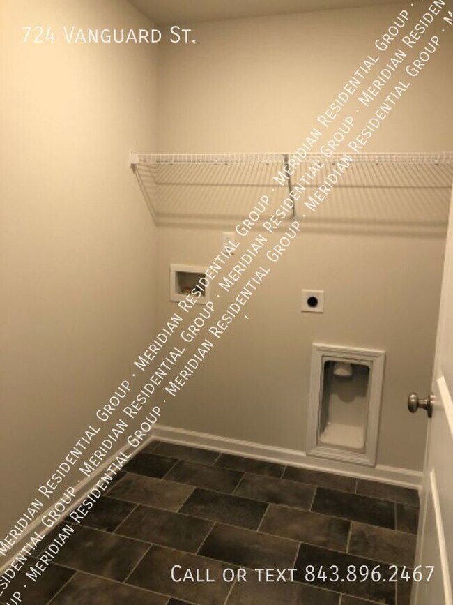 Building Photo - 4 Bd 2.5 Ba Home Located in Cannon Springs!
