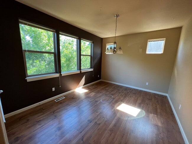 Building Photo - 20744 SW Sister Ln