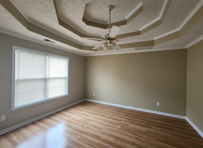 Building Photo - 3020 Oak Meadow Dr