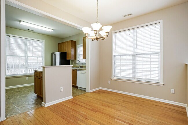 Building Photo - 2453 Sapphire Valley Dr