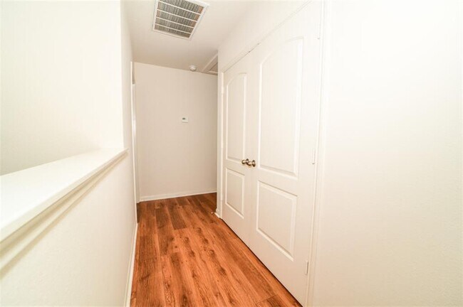 Building Photo - 20534 Marker Ridge Dr