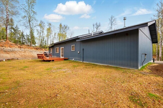 Building Photo - 8561 W Cormorant Way