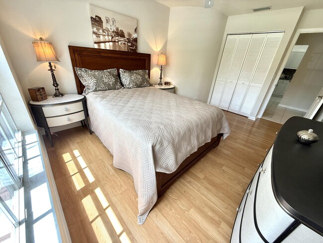 Building Photo - 9392 Cascade Ct
