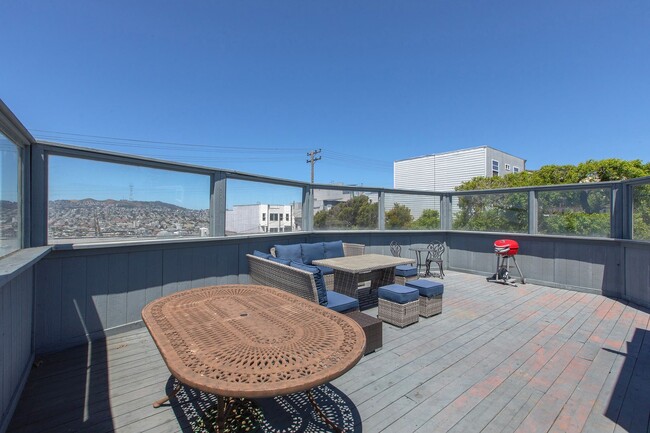 Building Photo - 2BR/2BA Potrero Contemporary View Condo! 2...