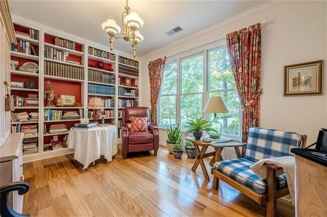 Building Photo - 322 Pebble Trail