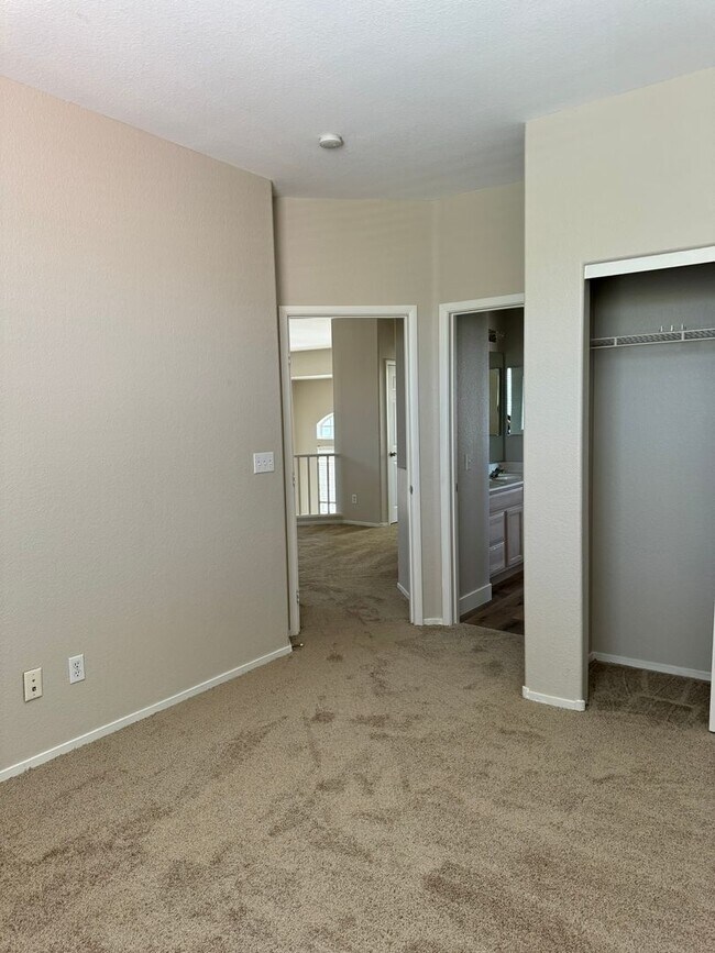 Building Photo - 4908 Sparkling Sky Ave