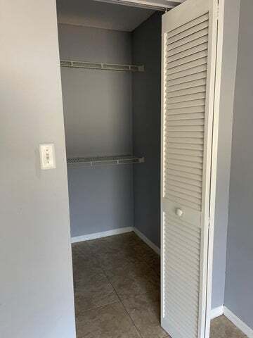 Building Photo - 14102 Glenmoor Dr