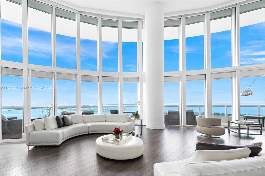 Building Photo - 1643 Brickell Ave