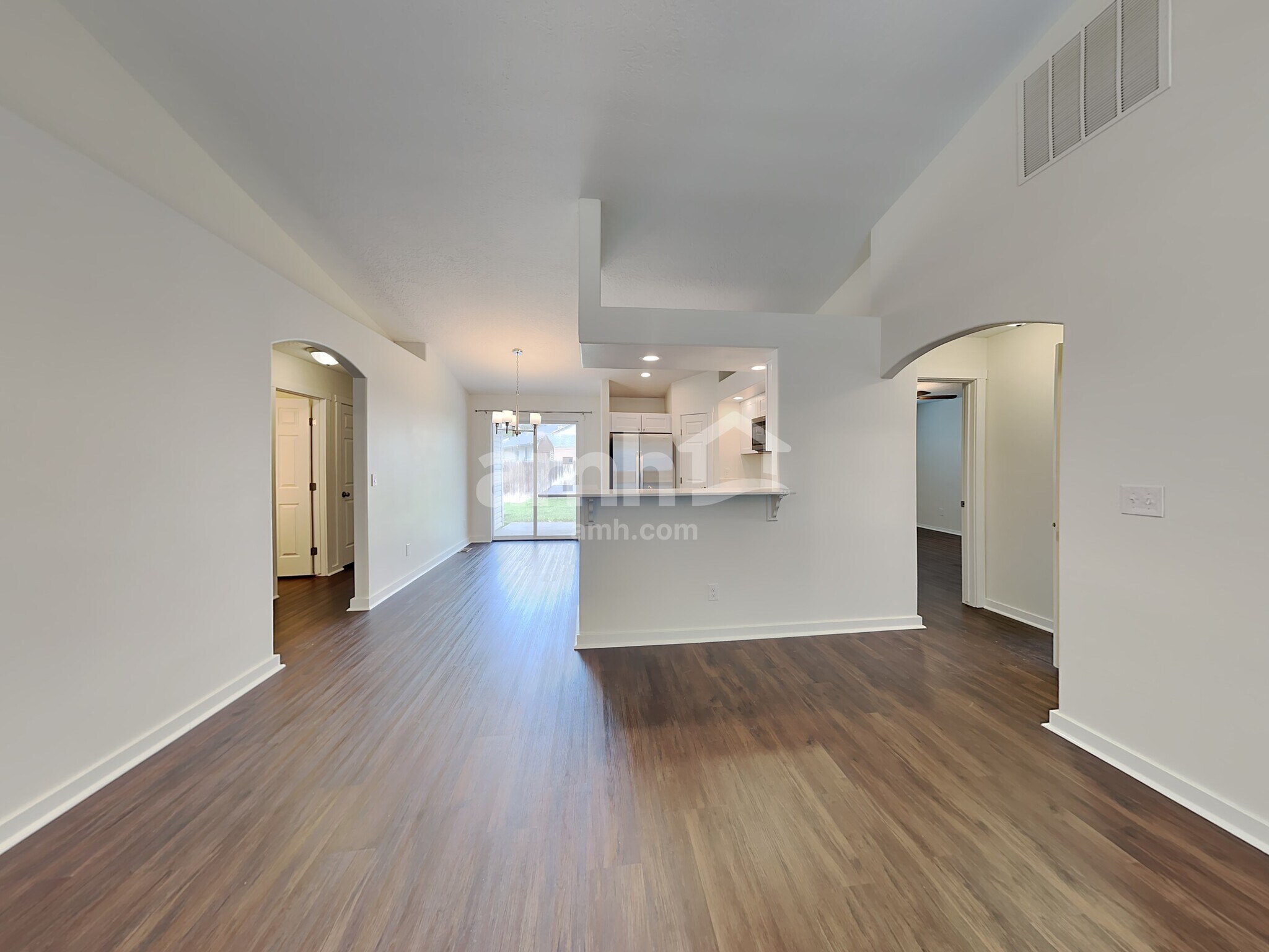 Building Photo - 536 N Copper River Dr