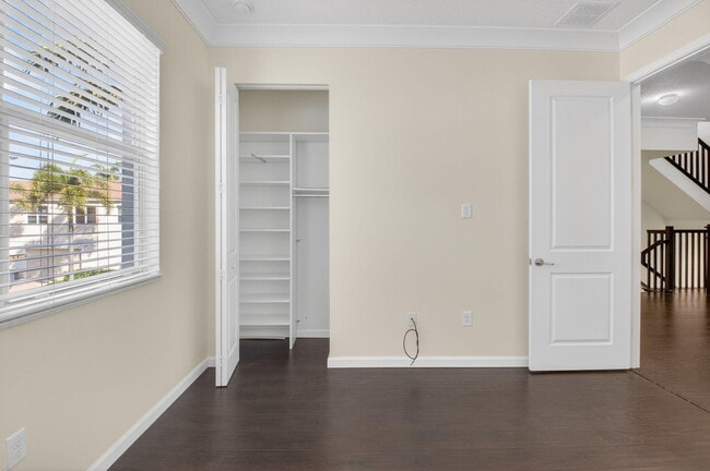 Building Photo - 4920 NW 15th Ave