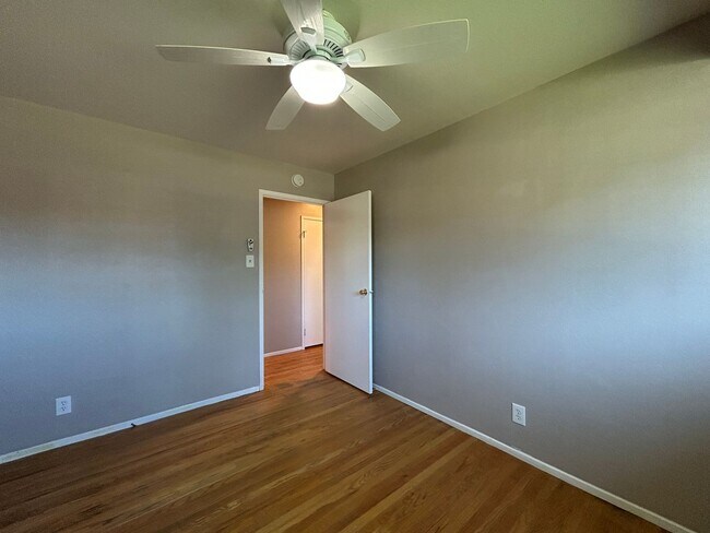 Building Photo - Spacious Single-Story 4BR Home with Bonus ...