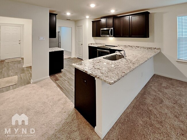 Building Photo - 7331 Anchor Cyn