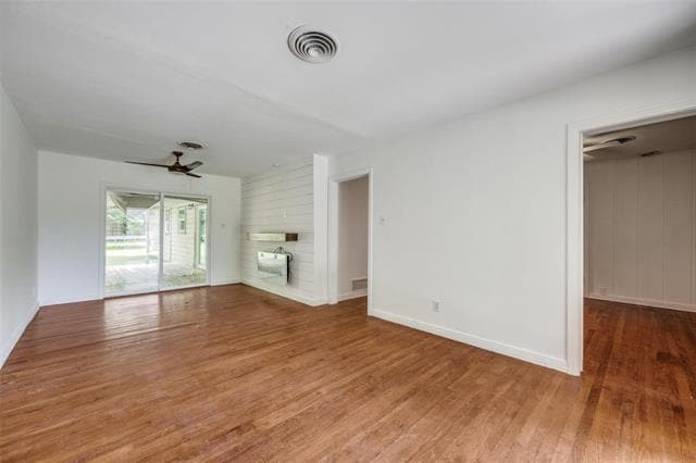 Building Photo - 917 W Washington St