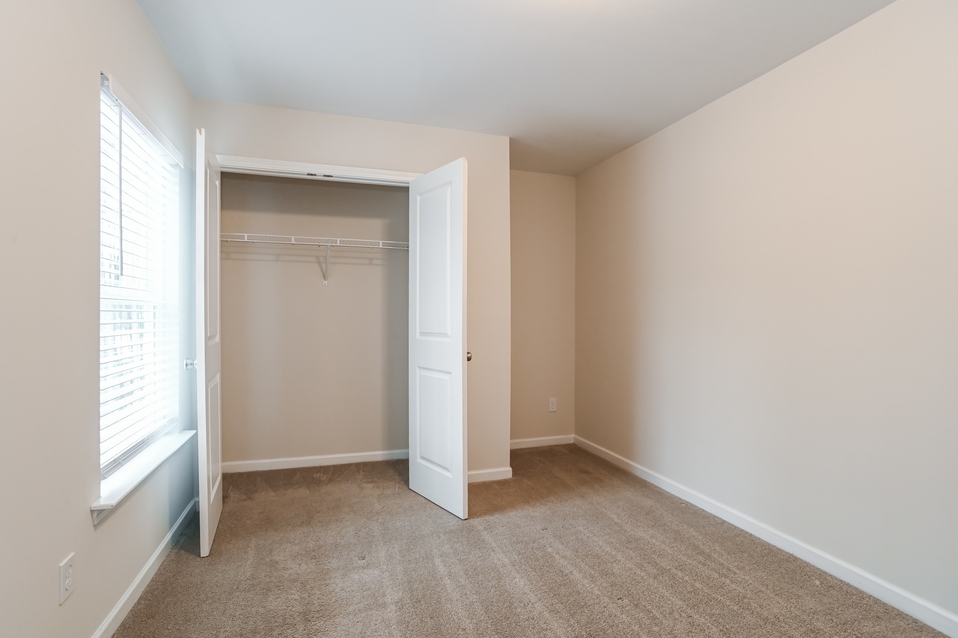 Building Photo - 7823 Bellhaven Blvd