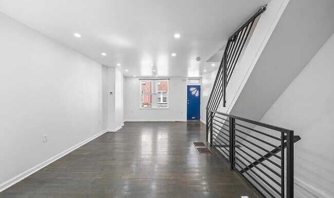 Building Photo - 2310 Fernon St