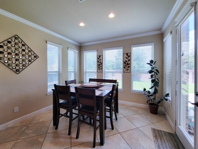 Building Photo - 715 Charleston Heights Ln