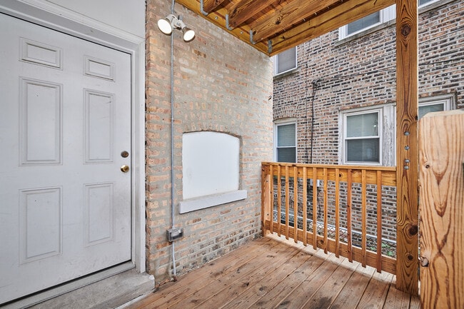 Building Photo - 6330 N Rockwell St