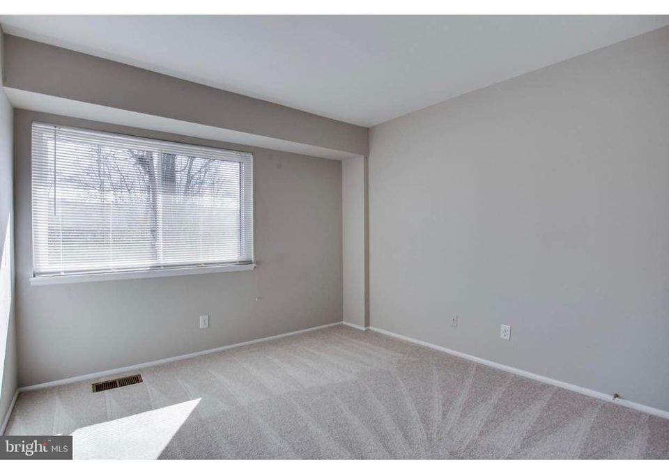 Building Photo - 1811 Westwind Way