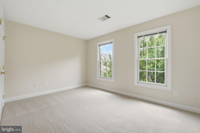 Building Photo - 1414 Hague Dr SW