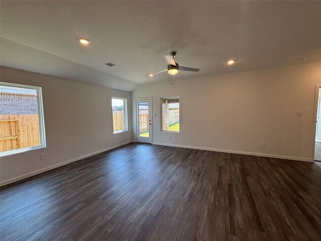 Building Photo - 27314 Oceanus Springs Dr