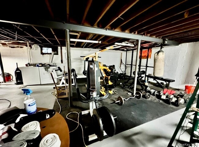 Building Photo - 107 Fairview Ave