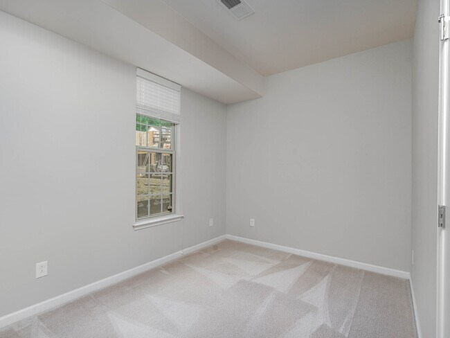 Building Photo - 13844 Winmau Ln
