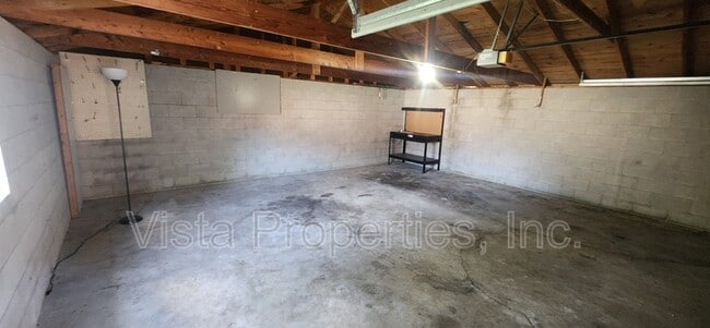 Building Photo - 3412 Winnland Dr