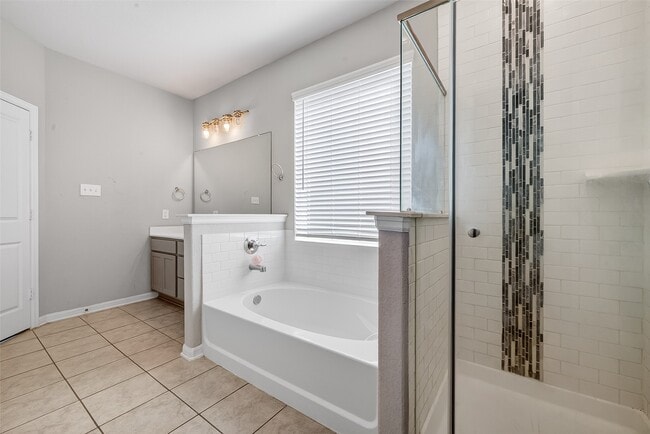 Building Photo - 205 Bonita Beach Dr