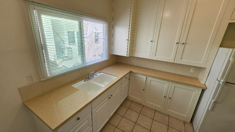 Building Photo - 226 S Tower Dr