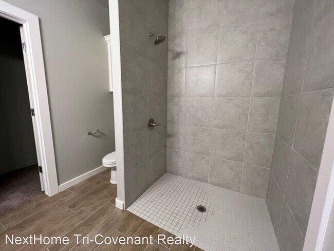 Building Photo - 3 br, 2 bath House - 1325 SW Heatherbrook Way