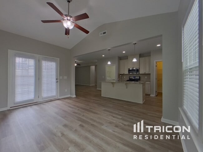 Building Photo - 20 Cane Hill Dr