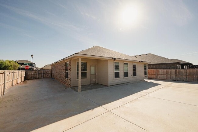 Building Photo - 6919 Kate Reed Dr