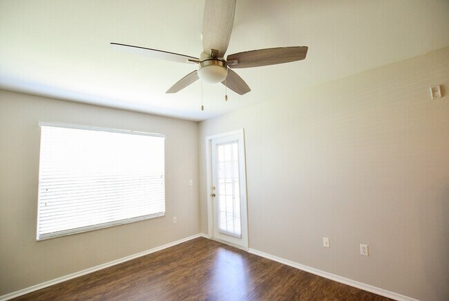 Building Photo - 170 Laterino Ct