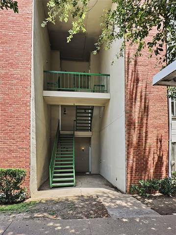 Building Photo - 7126 Holly Hill Dr