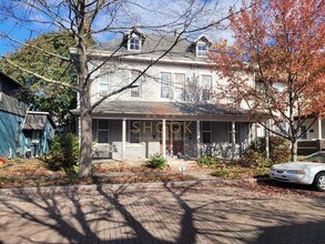 Building Photo - 912/914 North St