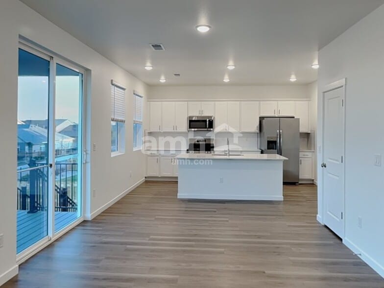 Building Photo - 26148 E Calhoun Pl