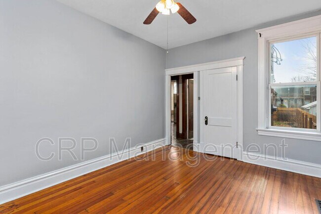 Building Photo - 3404 Hartford St