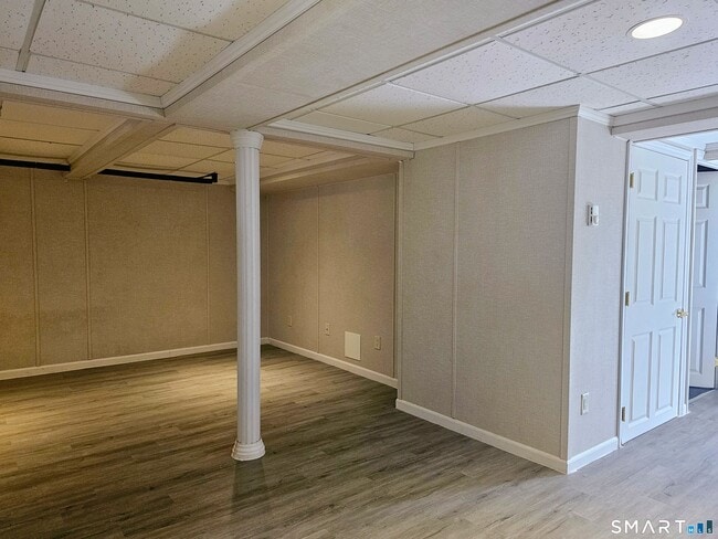 Building Photo - 932 Saybrook Rd