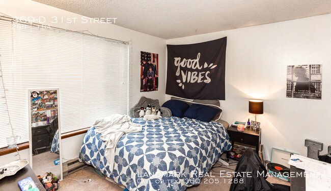 Building Photo - 2 Bedroom at Cambridge Square!