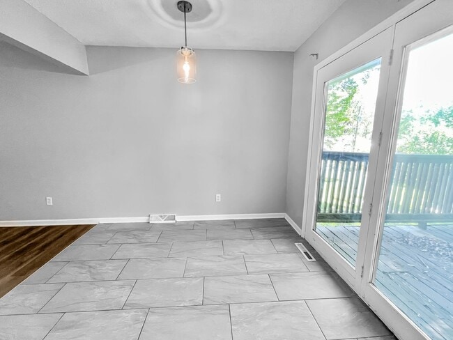 Building Photo - 4 BR/2BA | Newly Renovated Single Family Home | 1-Car Covered Parking | Gated backyard |On quiet ...