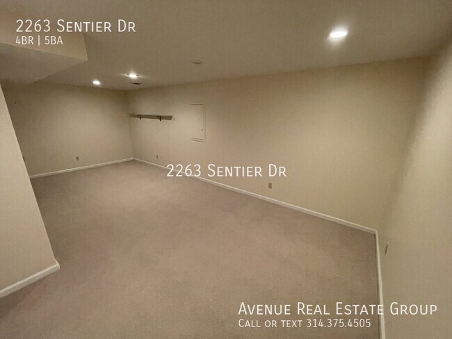 Building Photo - 2263 Sentier Dr