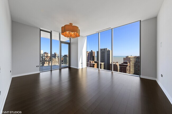 Building Photo - 4 E Elm St