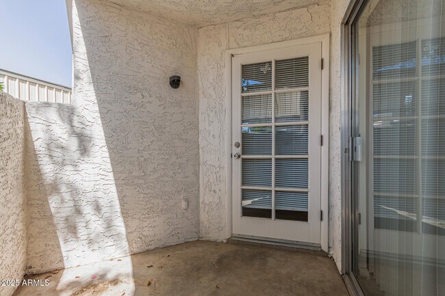 Building Photo - 7494 E Earll Dr