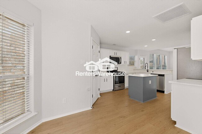 Building Photo - 4918 Silverweed Dr