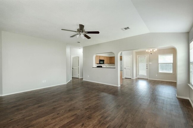 Building Photo - 2824 Bluffstone Dr
