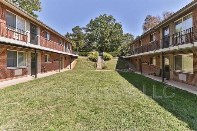 Building Photo - 471 S Holmes Ave