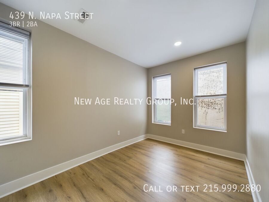 Building Photo - 439 N Napa St