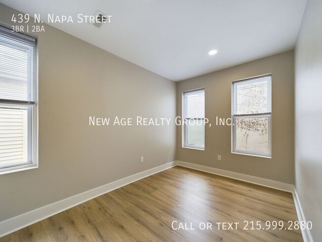 Building Photo - Newly renovated three bedroom house near D...