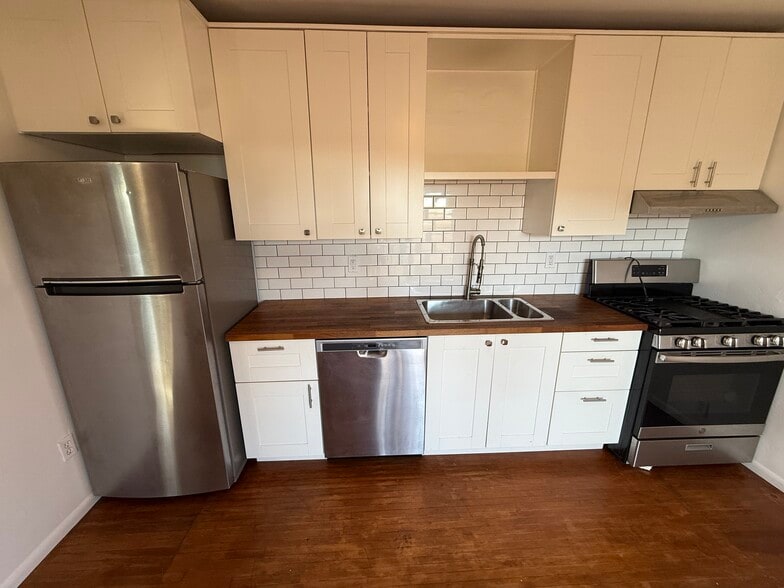 Building Photo - 3009 Grape St