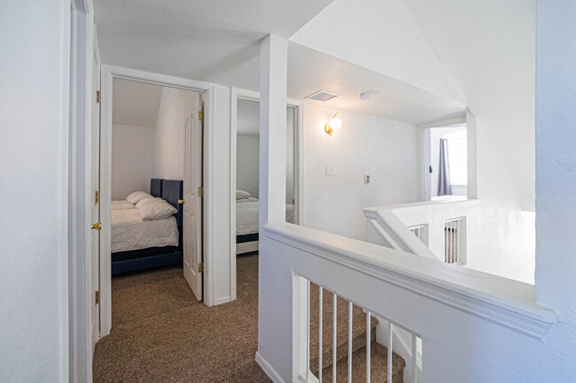 Building Photo - 301 Lienege Rene Ct